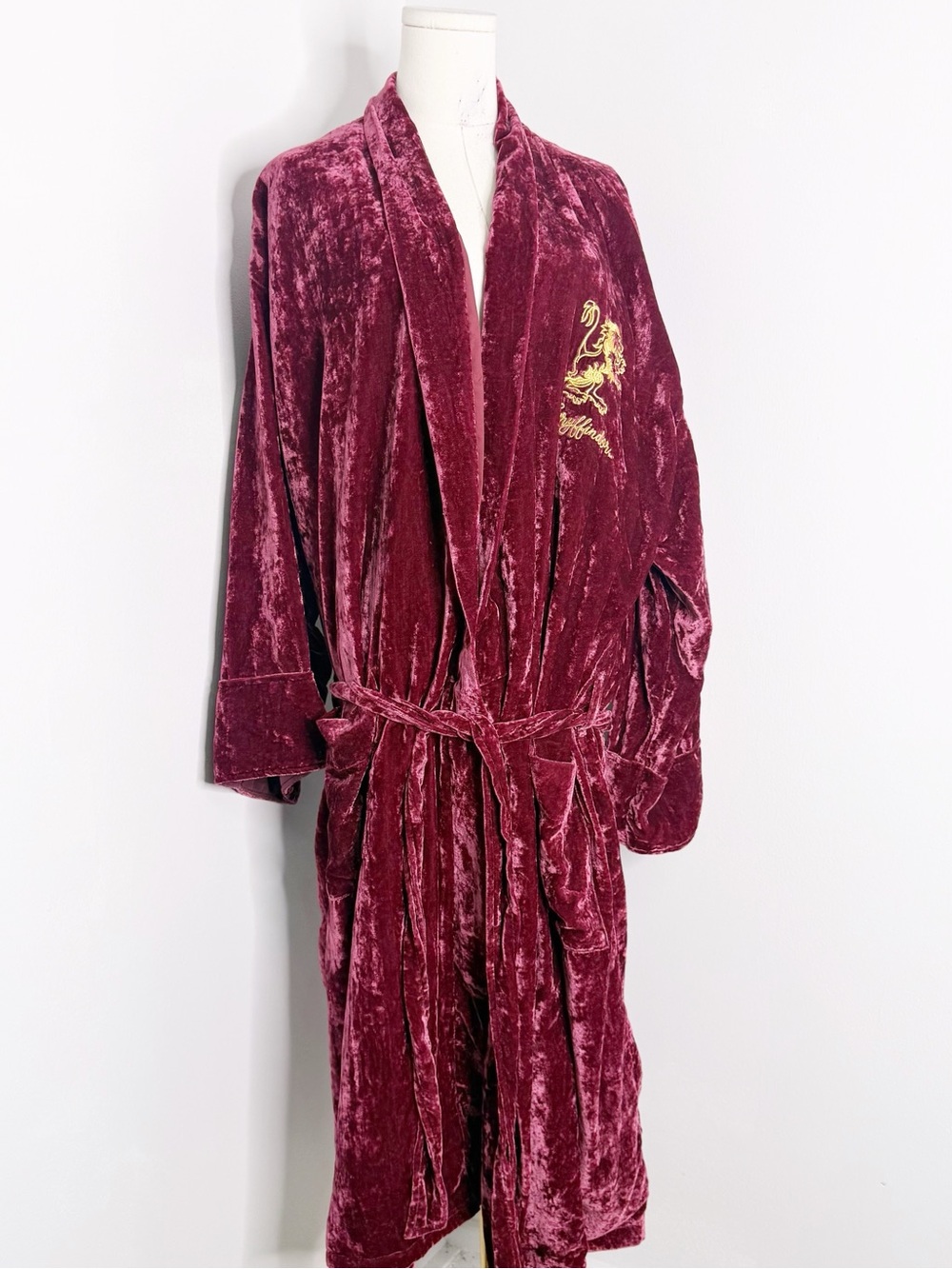 Pottery Barn Teen Harry Potter Gryffindor Velvet Robe Burgundy One Size
